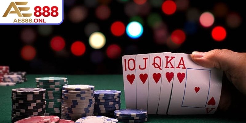 Phỏm Ae888 – Trải Nghiệm Đánh Bài Chiến Thuật Đỉnh Cao 2 Mỗi lượt gồm ba lựa chọn quan trọng: ăn, đánh hoặc bốc